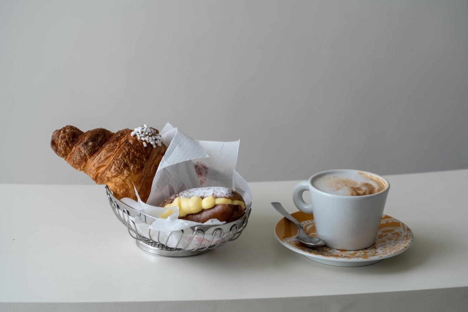 Conte Cavour Hotel Месина Екстериор снимка