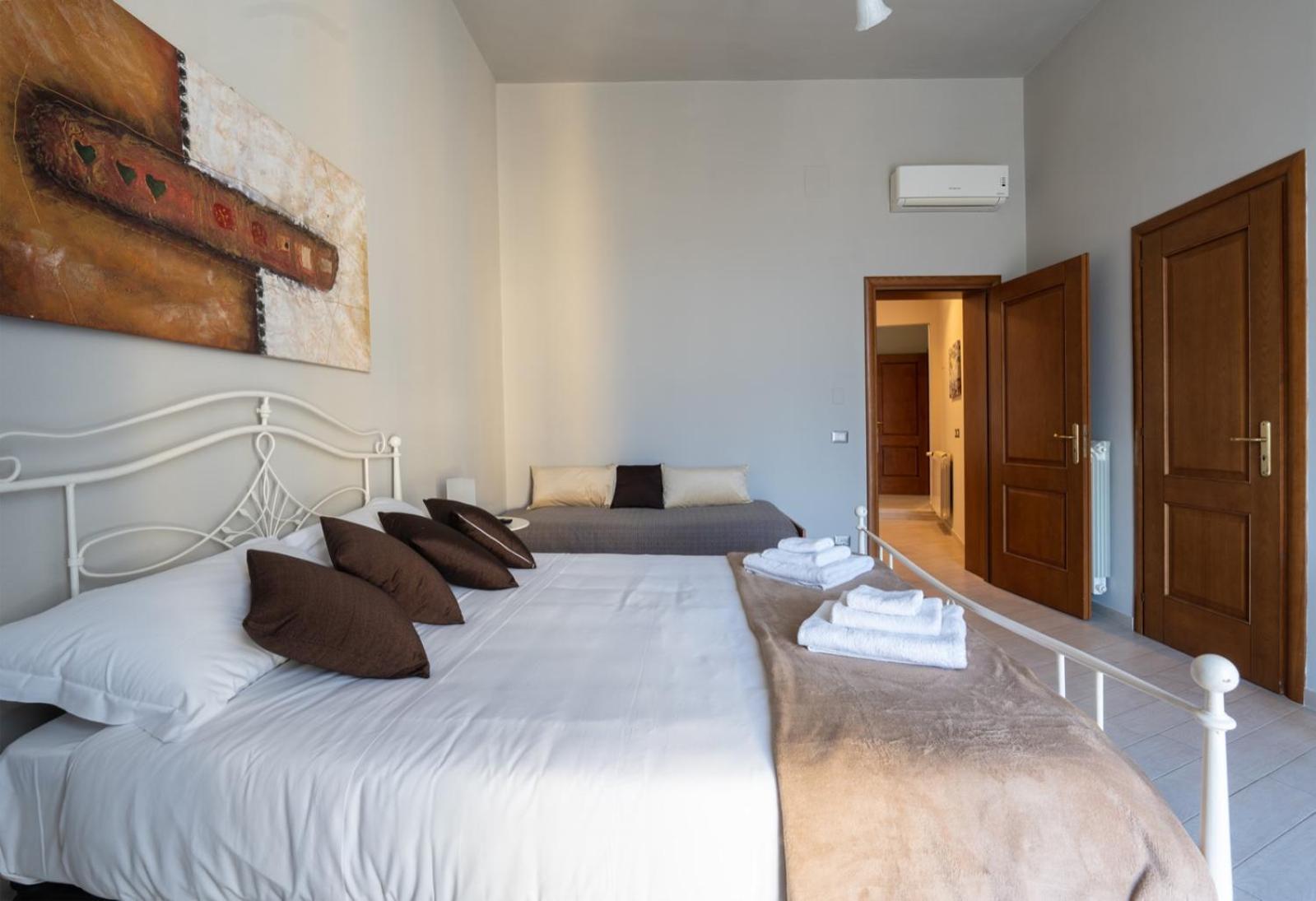 Conte Cavour Hotel Месина Екстериор снимка