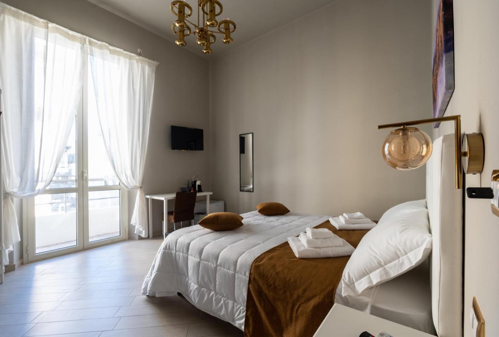 Conte Cavour Hotel Месина Екстериор снимка